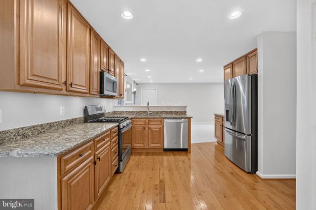 17208 LARKIN DR, Dumfries, VA 22026