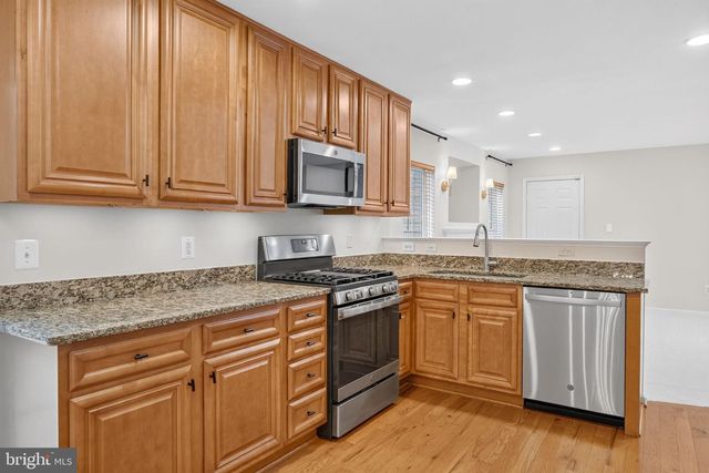 17208 LARKIN DR, Dumfries, VA 22026