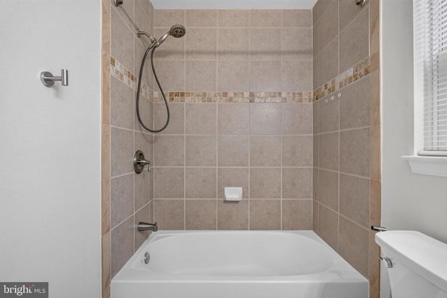 17208 LARKIN DR, Dumfries, VA 22026