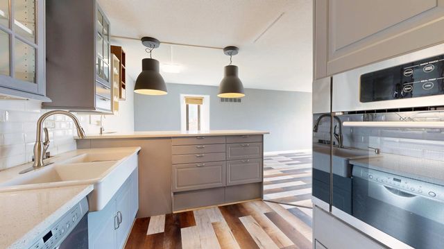 15 S 1st Street A1601, Minneapolis, MN 55401