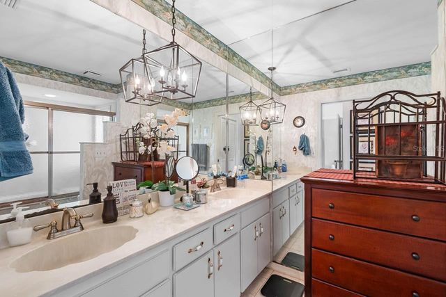 2111 W VIEW DRIVE, Sun City Center, FL 33573