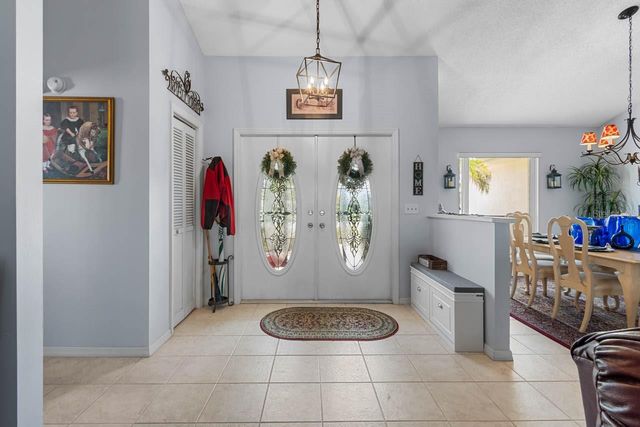 2111 W VIEW DRIVE, Sun City Center, FL 33573