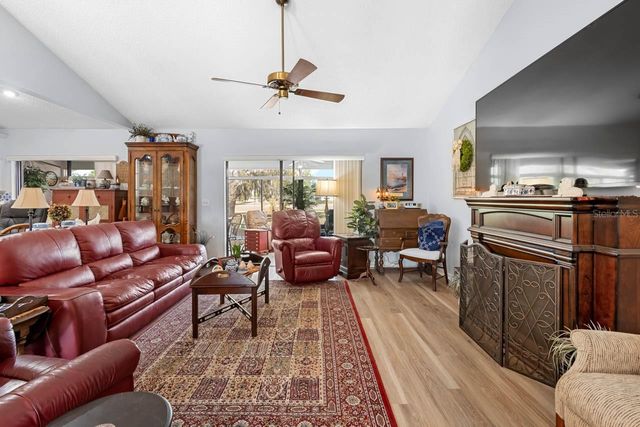 2111 W VIEW DRIVE, Sun City Center, FL 33573