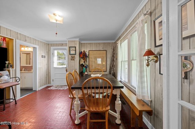 506 Broad Street, Oriental, NC 28571