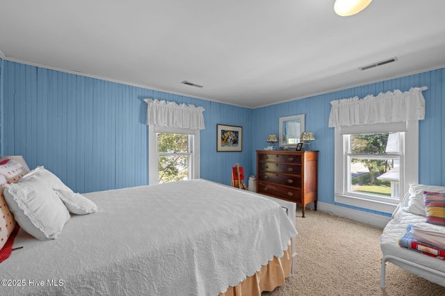 506 Broad Street, Oriental, NC 28571