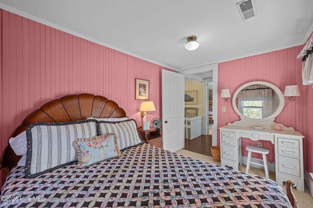 506 Broad Street, Oriental, NC 28571