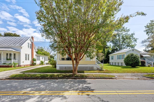 506 Broad Street, Oriental, NC 28571