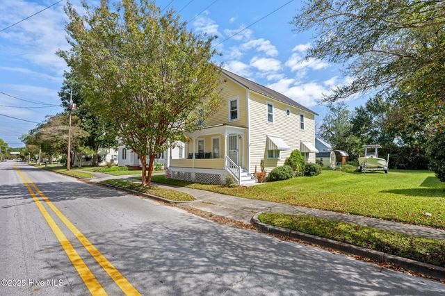 506 Broad Street, Oriental, NC 28571