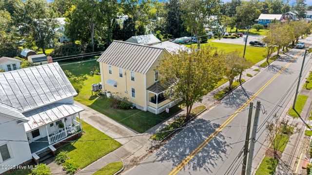 506 Broad Street, Oriental, NC 28571