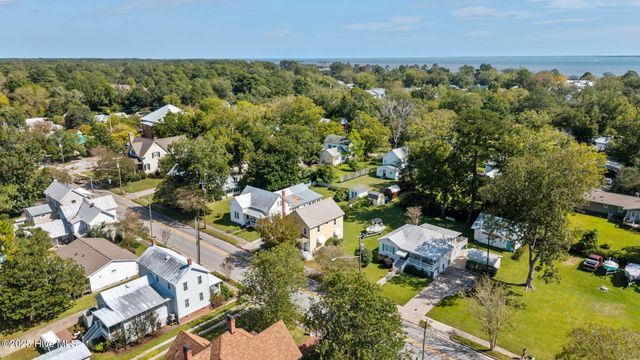 506 Broad Street, Oriental, NC 28571