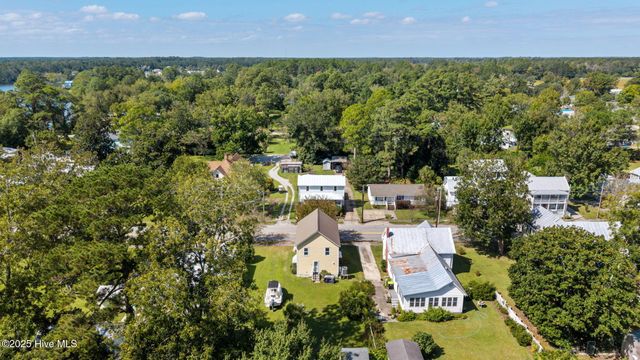 506 Broad Street, Oriental, NC 28571