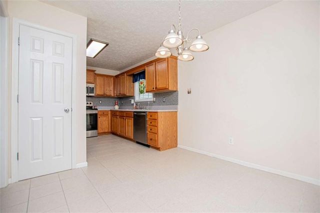 476 W West Wind Drive W, Villa Rica, GA 30180