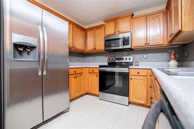 476 W West Wind Drive W, Villa Rica, GA 30180