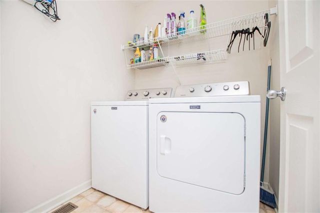 476 W West Wind Drive W, Villa Rica, GA 30180