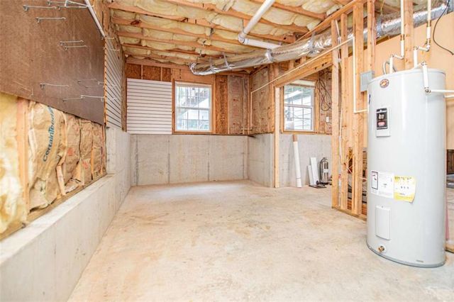 476 W West Wind Drive W, Villa Rica, GA 30180