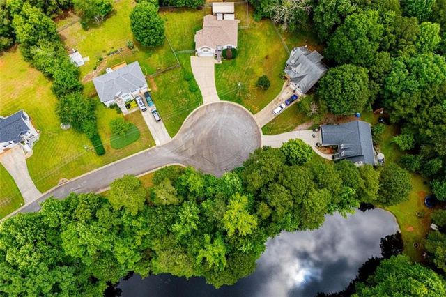 476 W West Wind Drive W, Villa Rica, GA 30180