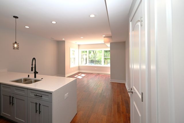 1630 W THORNDALE Avenue 1, Chicago, IL 60660