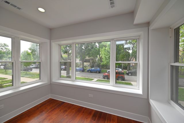1630 W THORNDALE Avenue 1, Chicago, IL 60660