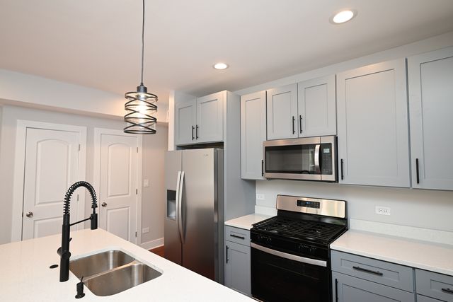 1630 W THORNDALE Avenue 1, Chicago, IL 60660