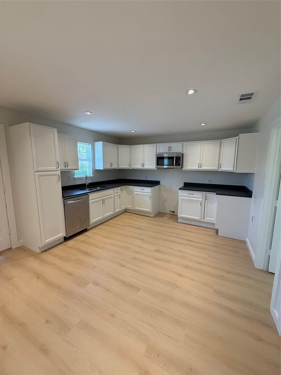 3113 Navaro Street, Dallas, TX 75212