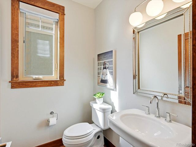 758 S Washington St, Denver, CO 80209