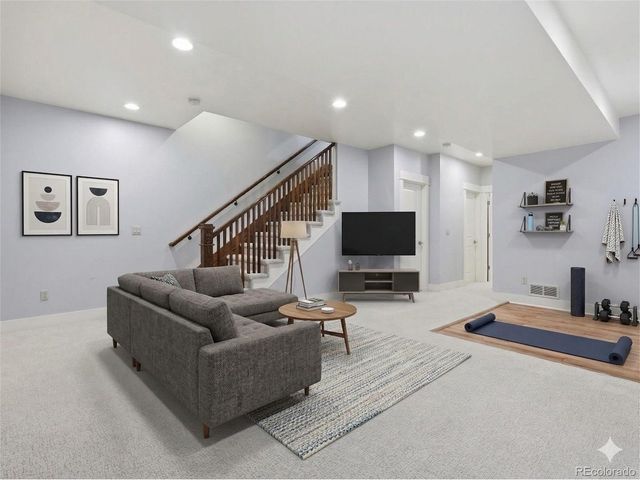 758 S Washington St, Denver, CO 80209