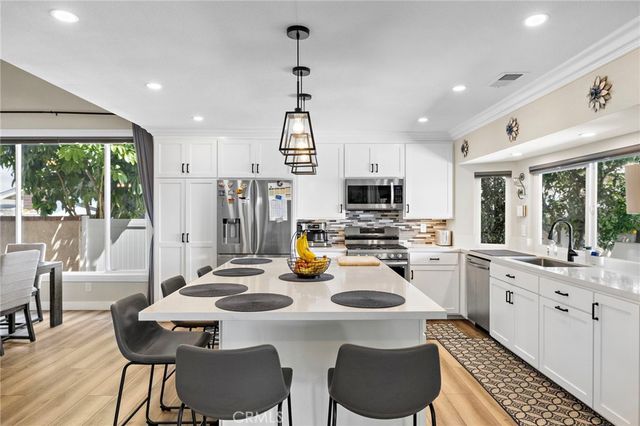 26692 Valpariso, Mission Viejo, CA 92691