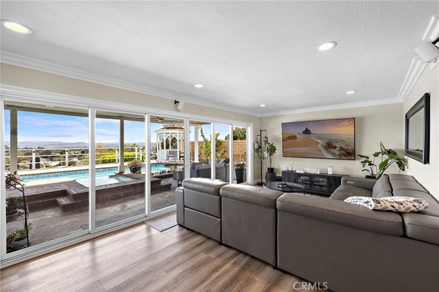 26692 Valpariso, Mission Viejo, CA 92691