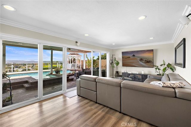 26692 Valpariso, Mission Viejo, CA 92691