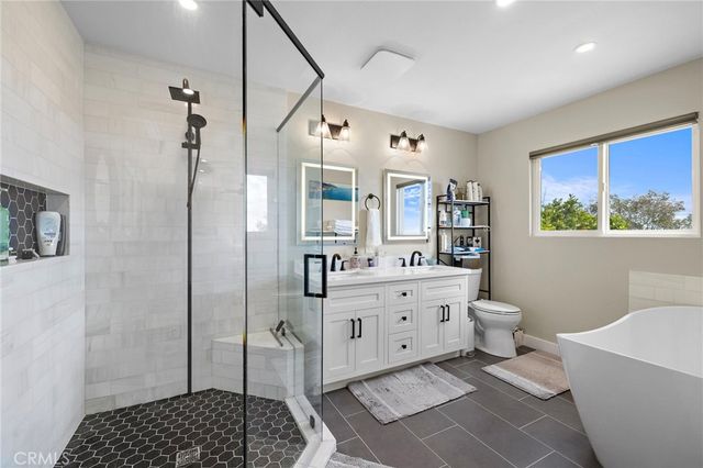 26692 Valpariso, Mission Viejo, CA 92691