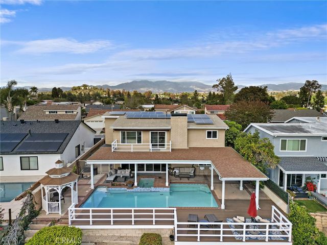 26692 Valpariso, Mission Viejo, CA 92691