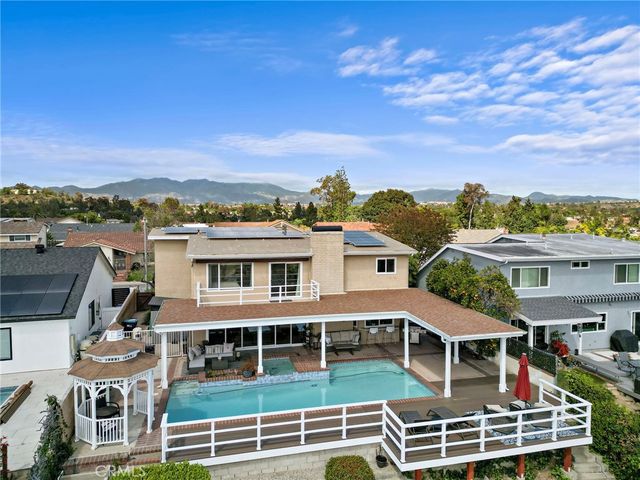 26692 Valpariso, Mission Viejo, CA 92691