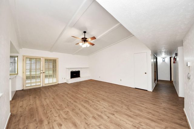 2223 Fairgreen Drive, Missouri City, TX 77489