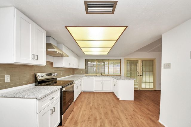 2223 Fairgreen Drive, Missouri City, TX 77489