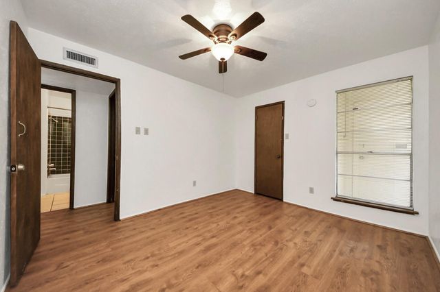 2223 Fairgreen Drive, Missouri City, TX 77489