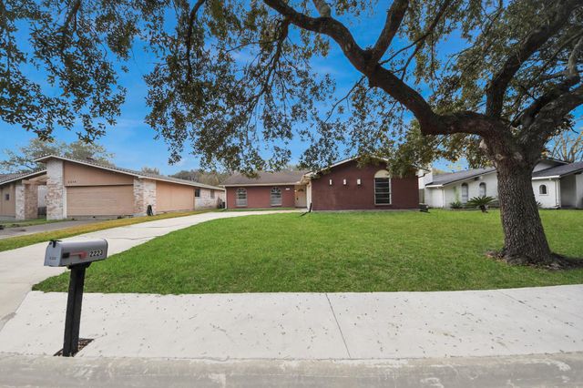 2223 Fairgreen Drive, Missouri City, TX 77489