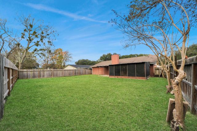 2223 Fairgreen Drive, Missouri City, TX 77489