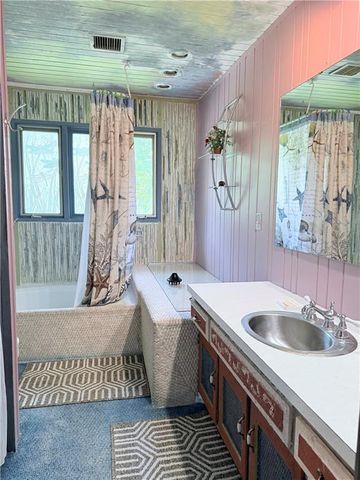 3907 NE Beach Road, Lee's Summit, MO 64064