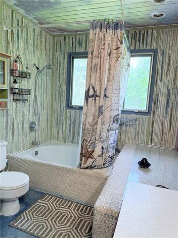 3907 NE Beach Road, Lee's Summit, MO 64064