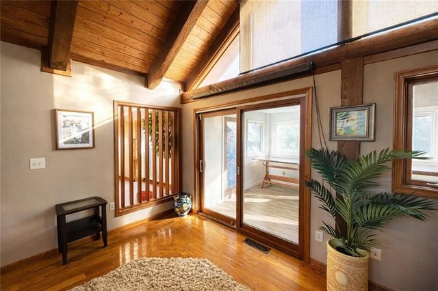 3907 NE Beach Road, Lee's Summit, MO 64064