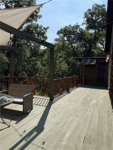 3907 NE Beach Road, Lee's Summit, MO 64064