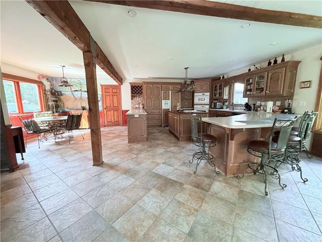 3907 NE Beach Road, Lee's Summit, MO 64064