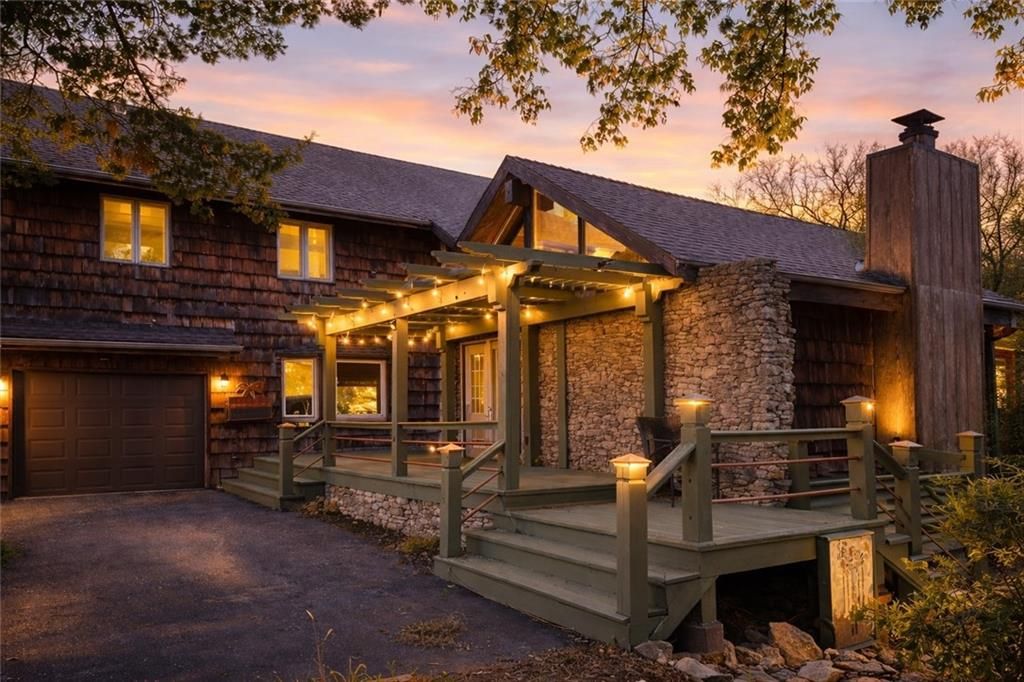 3907 NE Beach Road, Lee's Summit, MO 64064