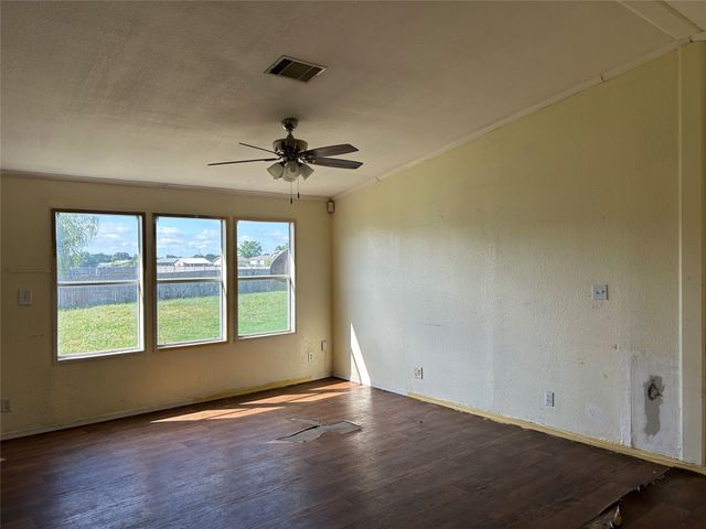 2964 Wynchase Lane, Crandall, TX 75114