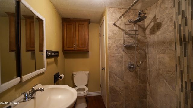 919 Jefferson Avenue, Joplin, MO 64801