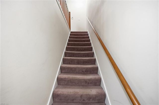 1100 E Ocean View Ave Apt 1, Norfolk, VA 23503