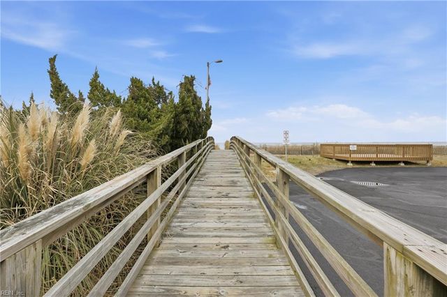 1100 E Ocean View Ave Apt 1, Norfolk, VA 23503