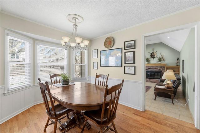 11602 W 99th Place, Overland Park, KS 66214