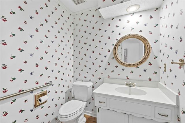 11602 W 99th Place, Overland Park, KS 66214