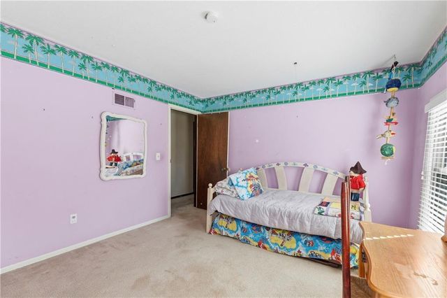 11602 W 99th Place, Overland Park, KS 66214